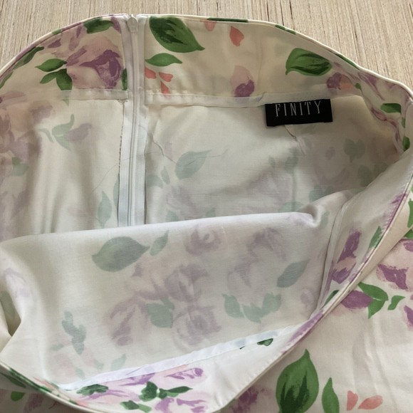 Finity women Beautiful Floral Pink Green Ivory mini skirt size L/XL 35” Waist - Picture 5 of 5